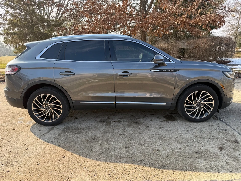 2022 Lincoln Nautilus - Image 3 of 21