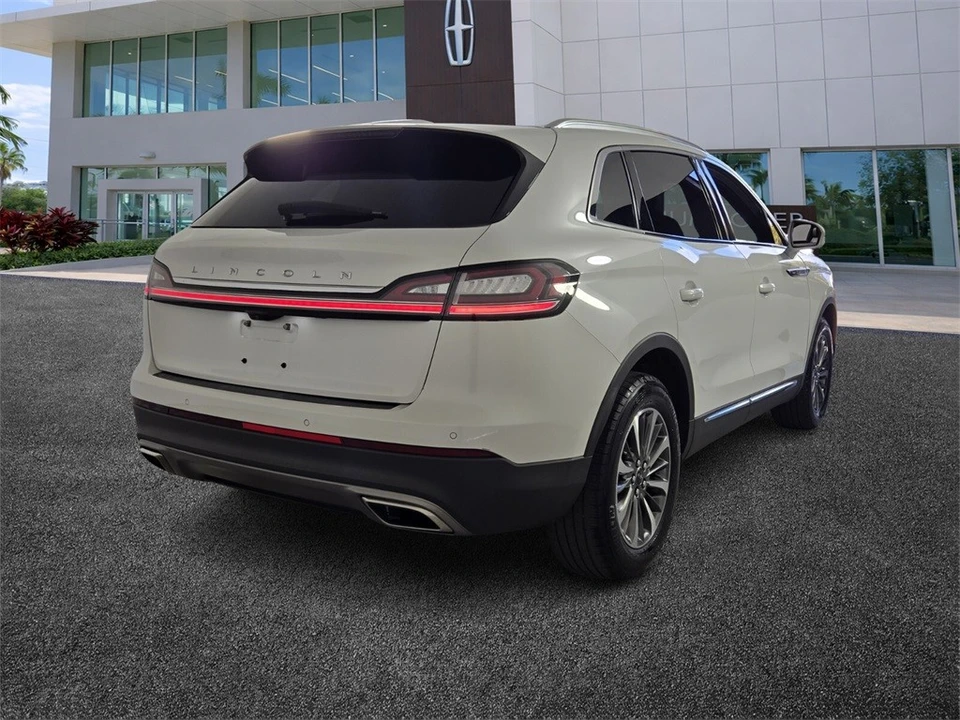 2022 Lincoln Nautilus - Image 7 of 12