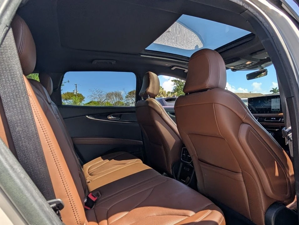 2022 Lincoln Nautilus - Image 15 of 21