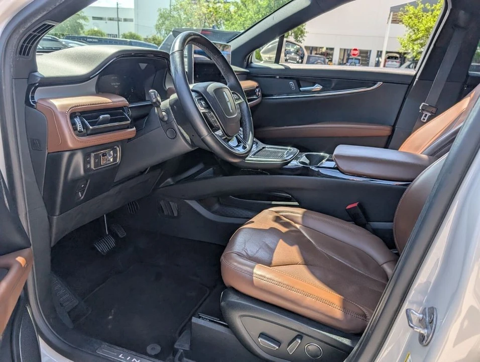 2022 Lincoln Nautilus - Image 12 of 21