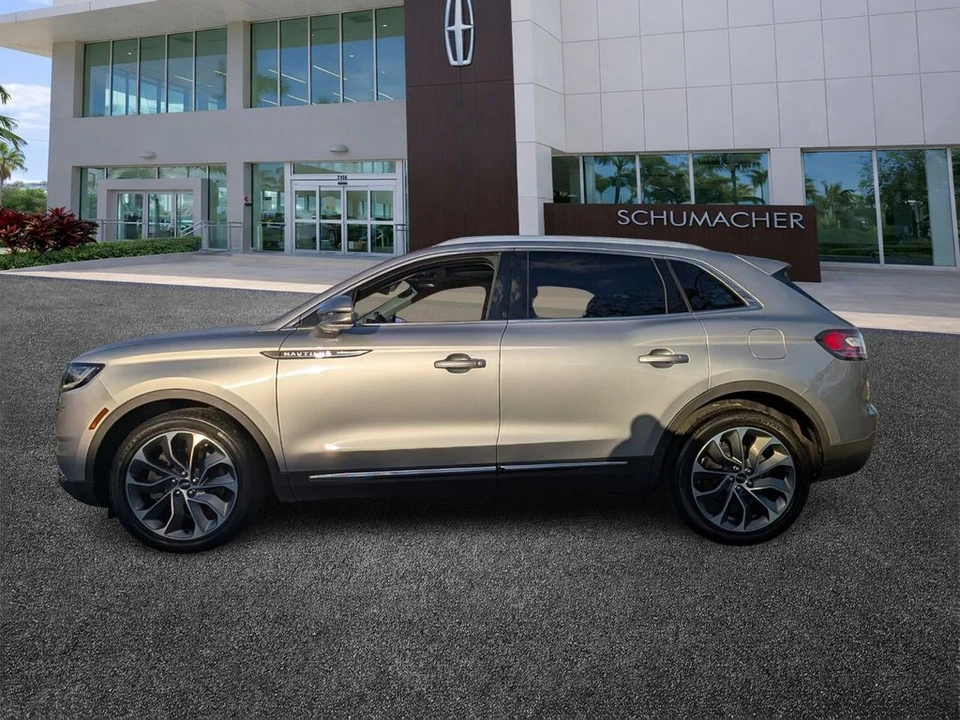 2022 Lincoln Nautilus - Image 4 of 21