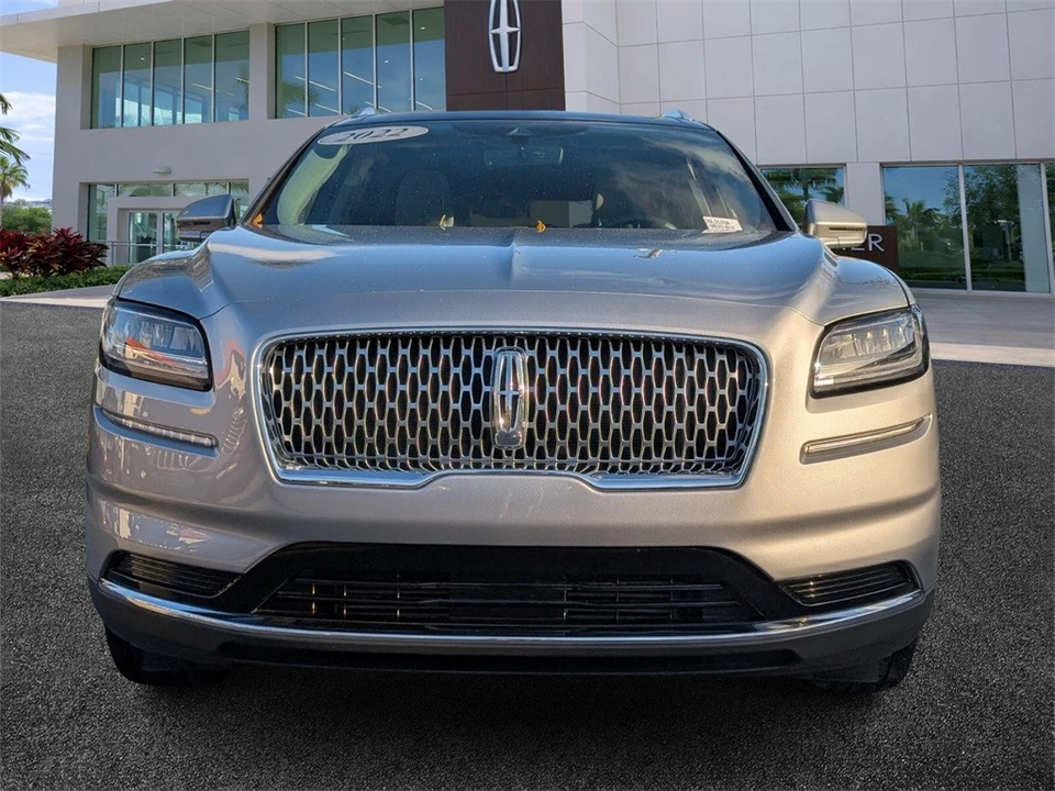2022 Lincoln Nautilus - Image 2 of 12