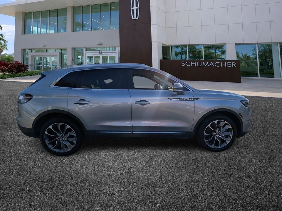 2022 Lincoln Nautilus - Image 8 of 21