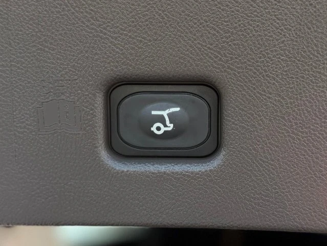 2022 Lincoln Nautilus - Image 11 of 12