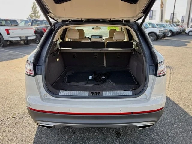 2022 Lincoln Nautilus - Image 10 of 12