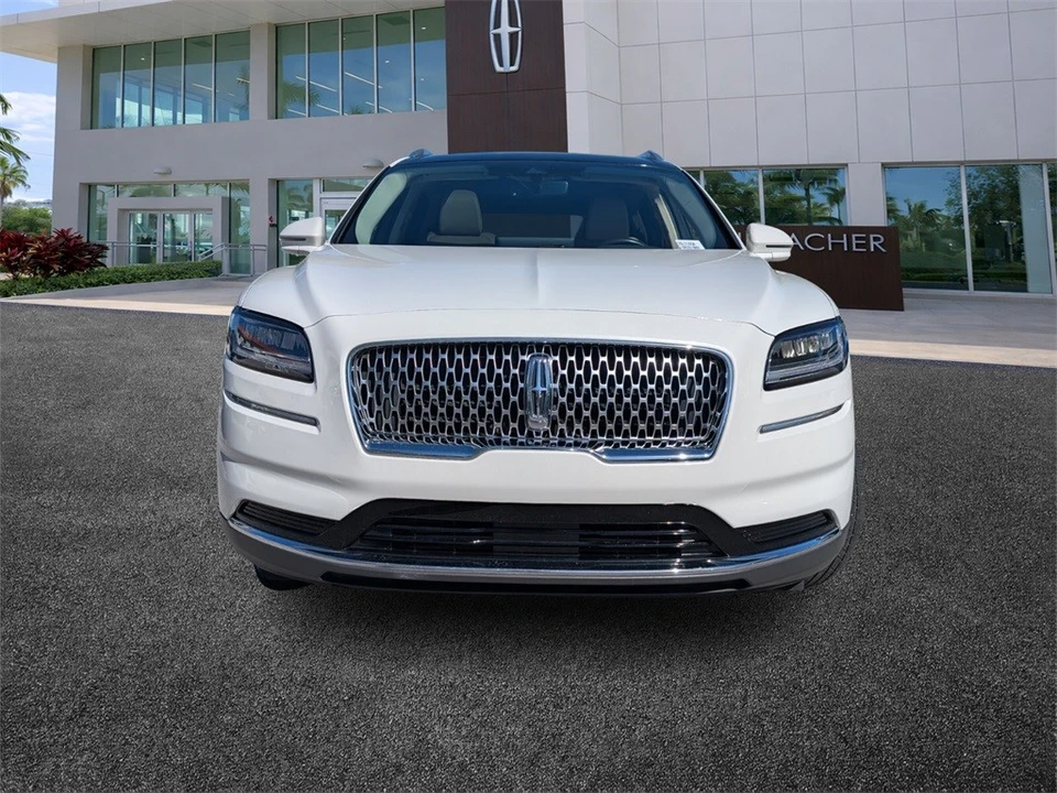 2022 Lincoln Nautilus - Image 2 of 12