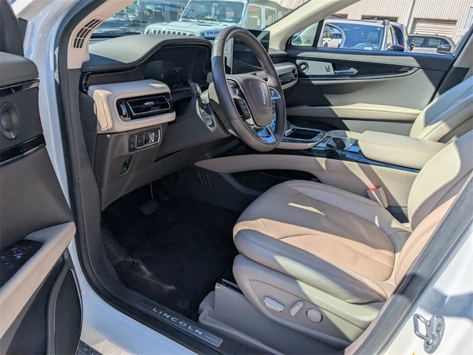 2022 Lincoln Nautilus - Image 12 of 12