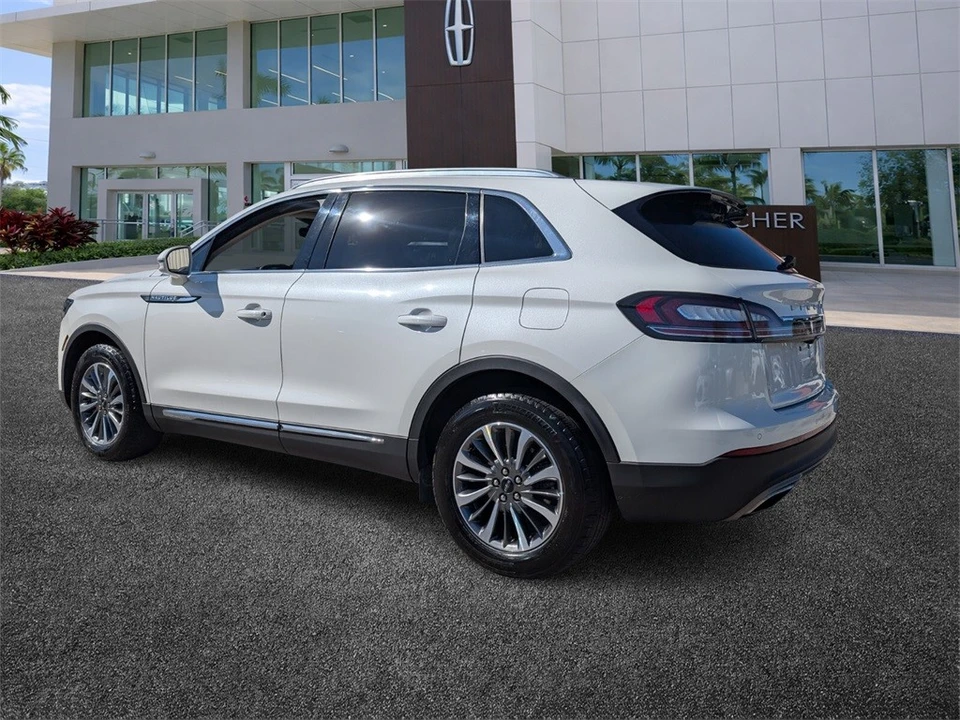 2022 Lincoln Nautilus - Image 5 of 12