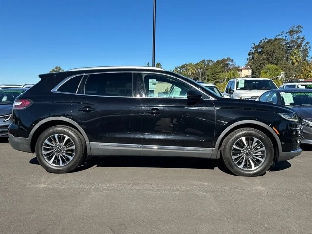 2022 Lincoln Nautilus - Image 2 of 12