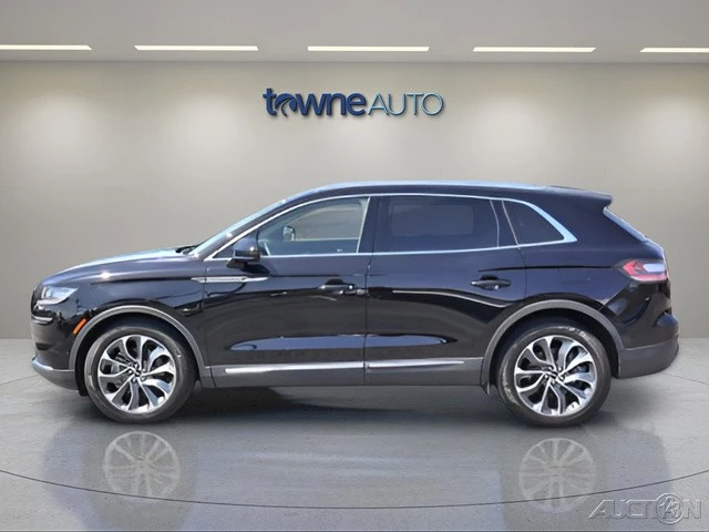 2022 Lincoln Nautilus - Image 2 of 24