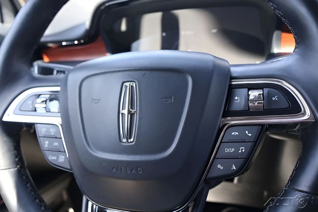 2022 Lincoln Nautilus - Image 21 of 24