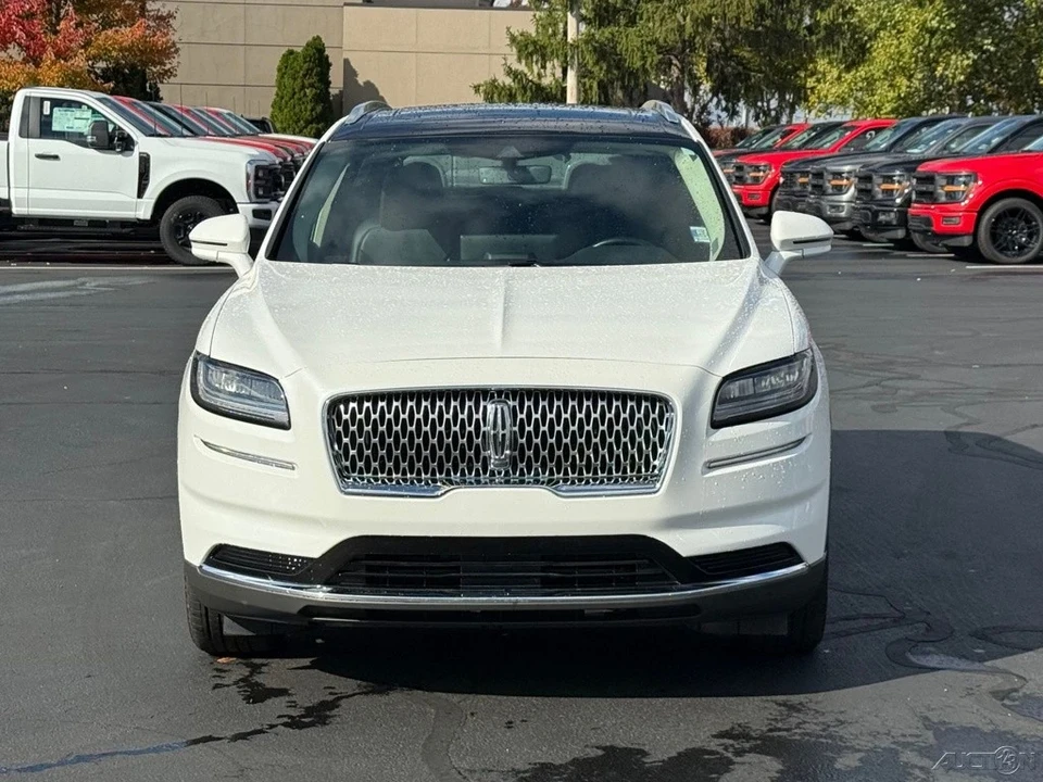 2022 Lincoln Nautilus - Image 8 of 21