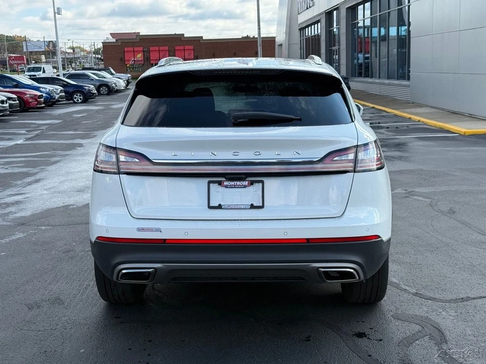 2022 Lincoln Nautilus - Image 4 of 21