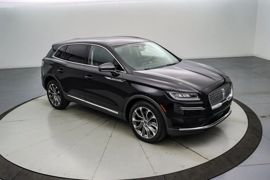2022 Lincoln Nautilus - Image 2 of 21