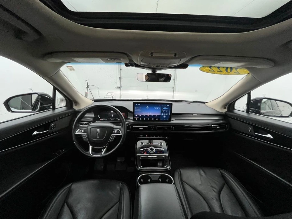 2022 Lincoln Nautilus - Image 2 of 12