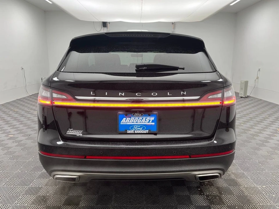 2022 Lincoln Nautilus - Image 9 of 12