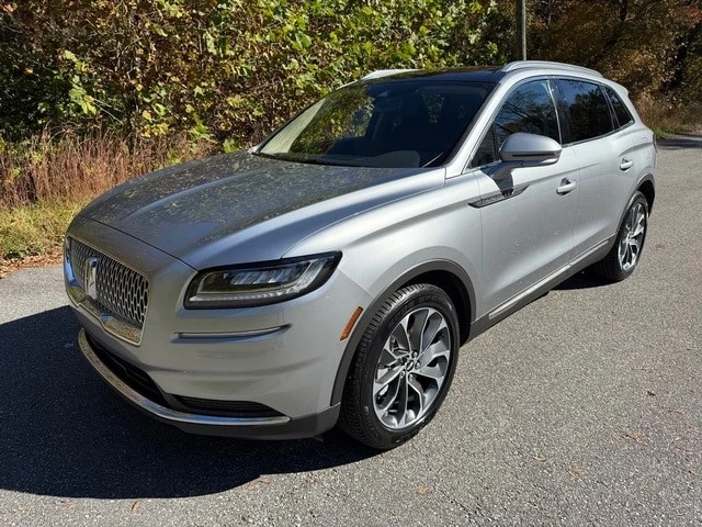 2022 Lincoln Nautilus - Image 2 of 12
