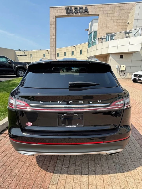 2022 Lincoln Nautilus - Image 3 of 12