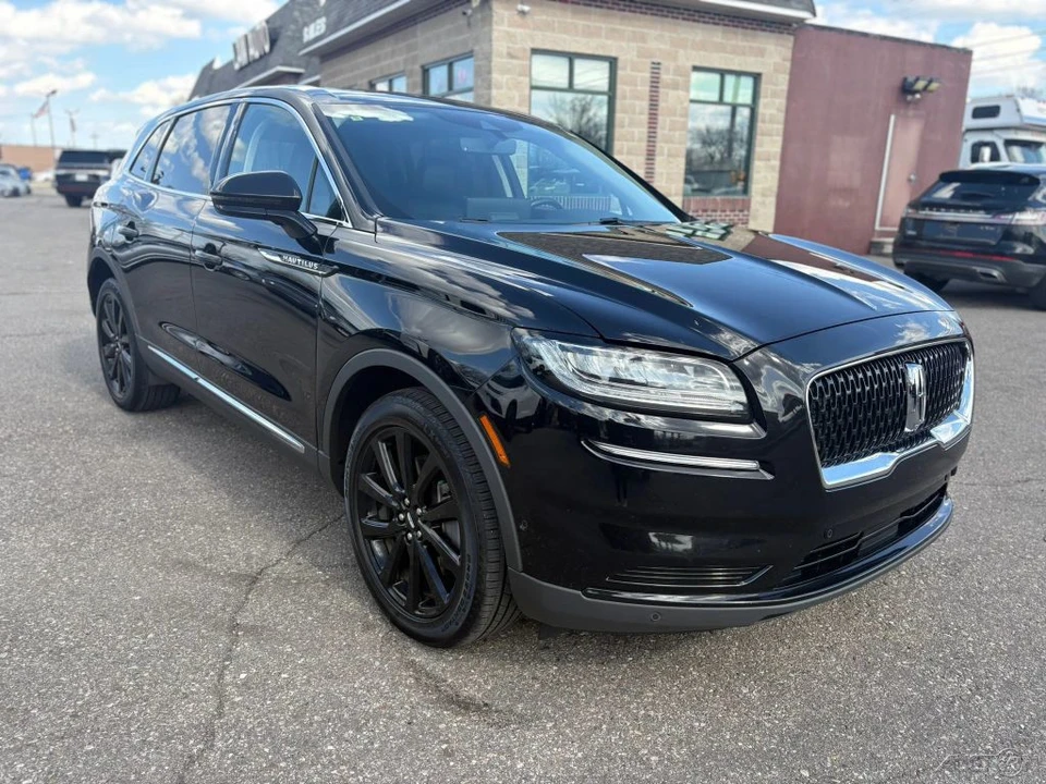 2022 Lincoln Nautilus - Image 3 of 24