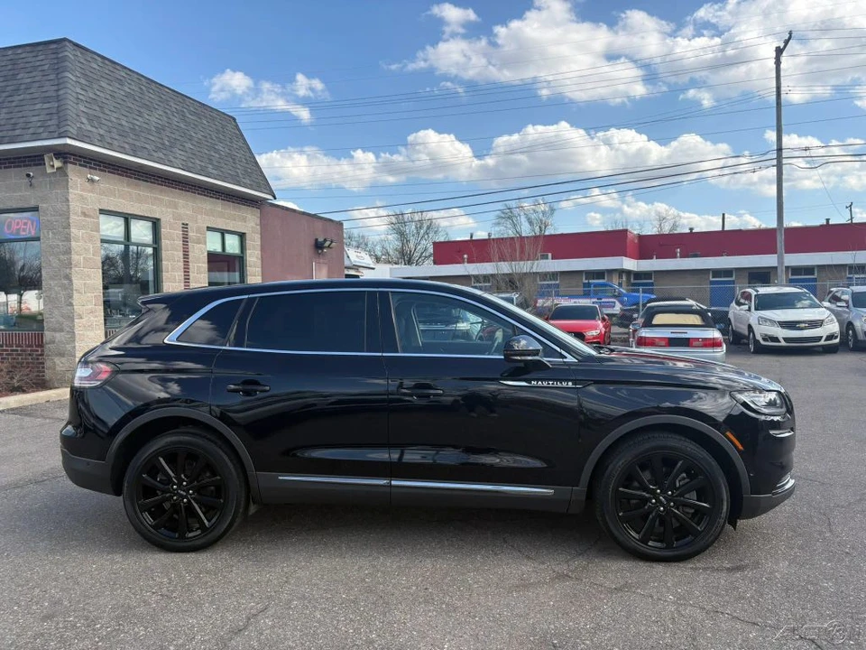 2022 Lincoln Nautilus - Image 4 of 24