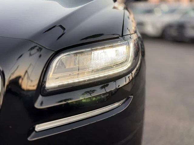 2022 Lincoln Nautilus - Image 8 of 12