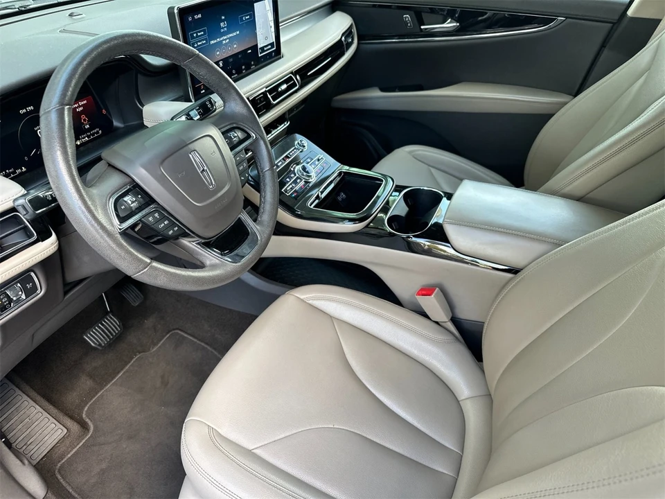 2022 Lincoln Nautilus - Image 10 of 12