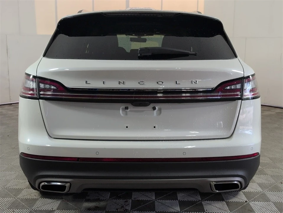 2022 Lincoln Nautilus - Image 13 of 21