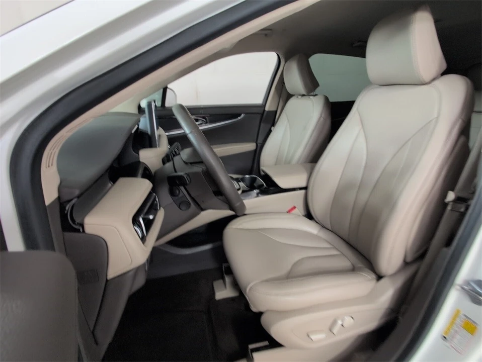 2022 Lincoln Nautilus - Image 6 of 12