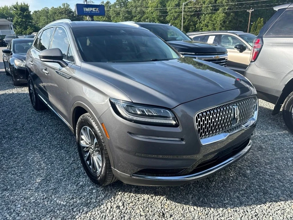 2022 Lincoln Nautilus - Image 2 of 5