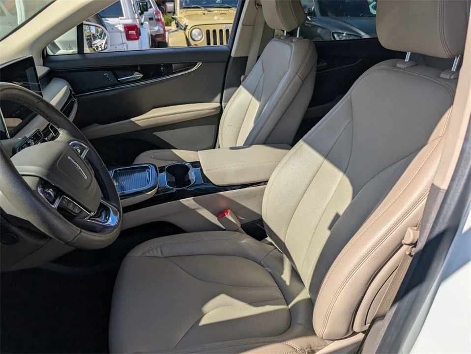 2022 Lincoln Nautilus - Image 11 of 12