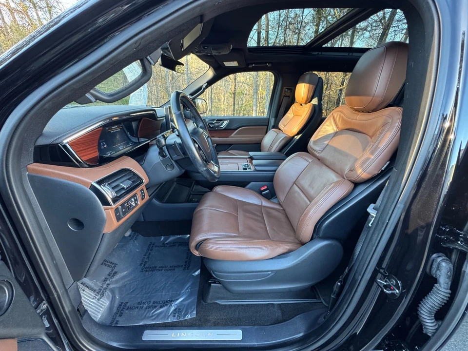 2022 Lincoln Navigator 4th Gen - Image 21 of 21
