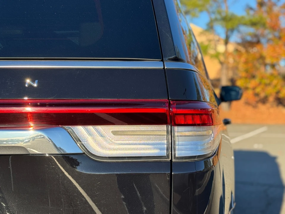 2022 Lincoln Navigator 4th Gen - Image 18 of 21