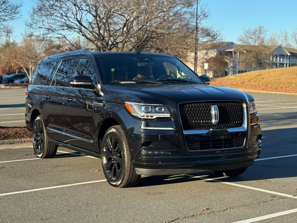 2022 Lincoln Navigator 4th Gen - Image 16 of 21