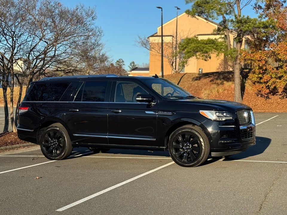 2022 Lincoln Navigator 4th Gen - Image 15 of 21