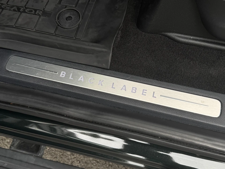 2022 Lincoln Navigator 4th Gen - Image 17 of 21