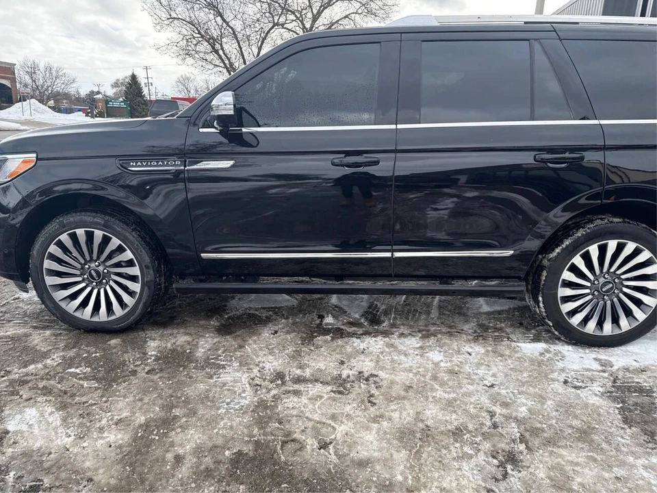 2022 Lincoln Navigator 4th Gen - Image 18 of 21