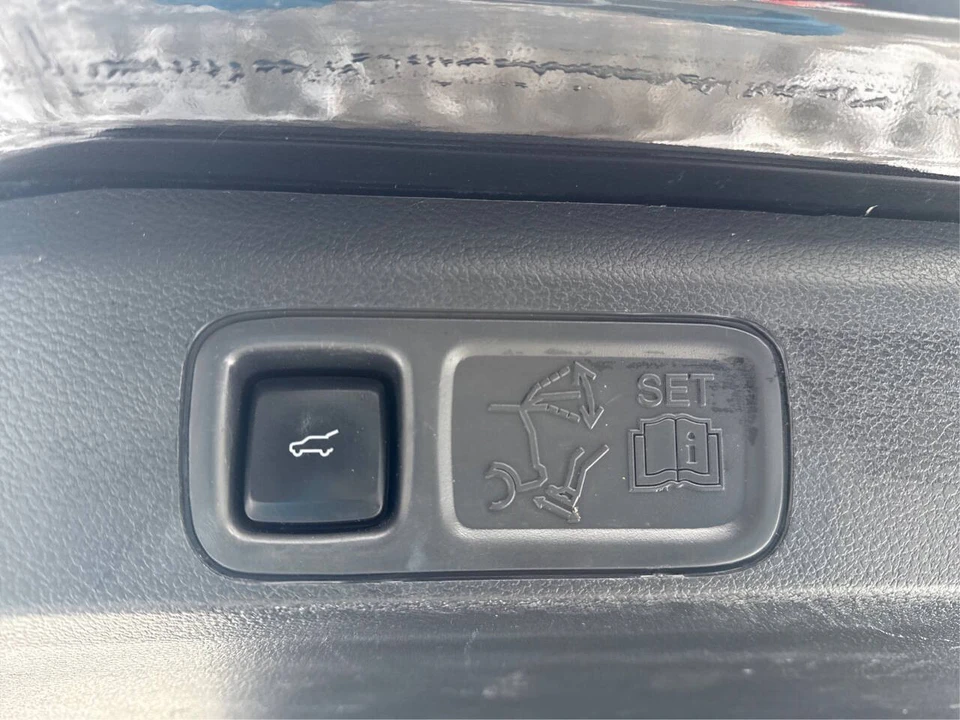 2022 Lincoln Navigator 4th Gen - Image 14 of 21