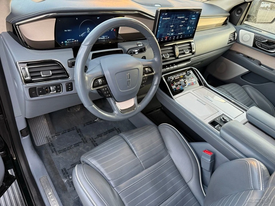 2022 Lincoln Navigator 4th Gen - Image 11 of 12