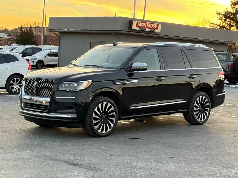 2022 Lincoln Navigator 4th Gen - Image 7 of 12