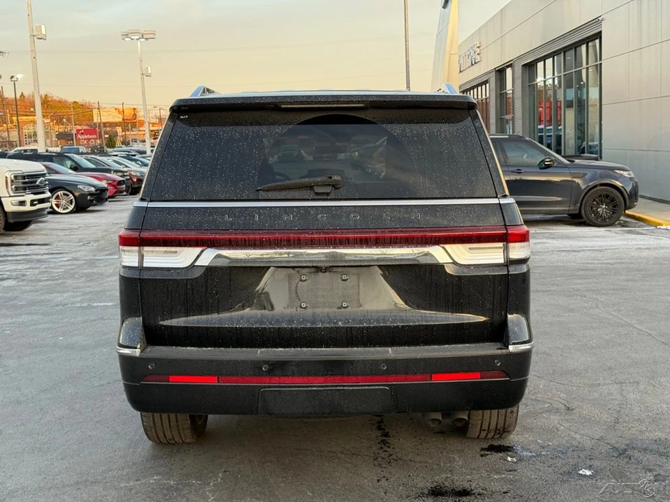 2022 Lincoln Navigator 4th Gen - Image 4 of 12