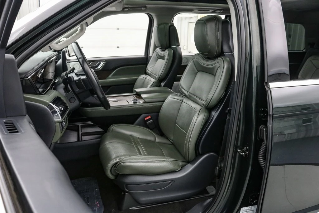 2022 Lincoln Navigator 4th Gen - Image 12 of 21