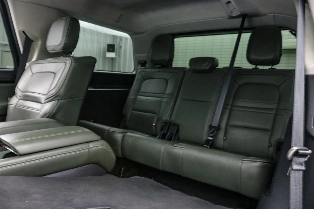 2022 Lincoln Navigator 4th Gen - Image 20 of 21