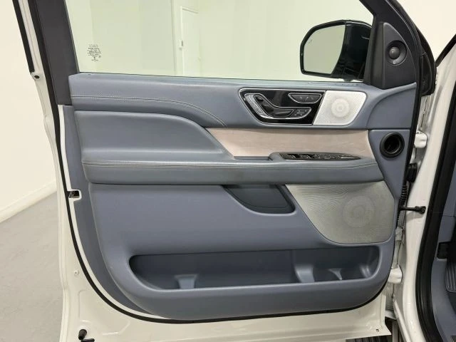 2022 Lincoln Navigator 4th Gen - Image 21 of 21
