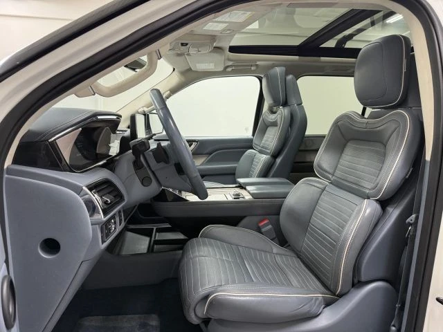 2022 Lincoln Navigator 4th Gen - Image 14 of 21