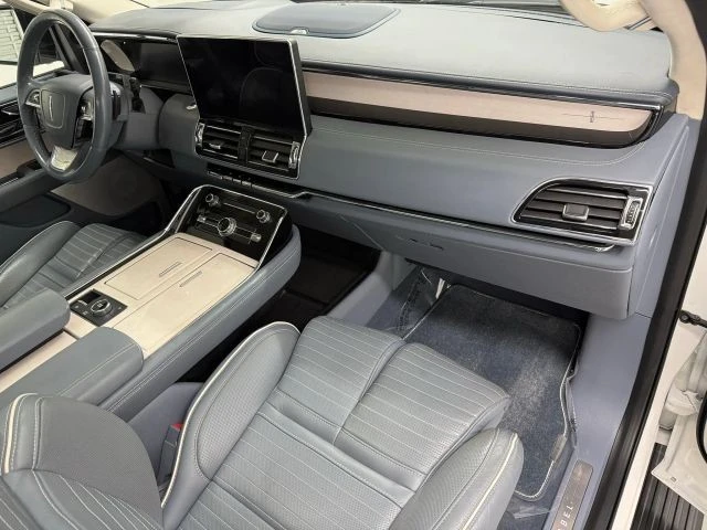 2022 Lincoln Navigator 4th Gen - Image 12 of 21