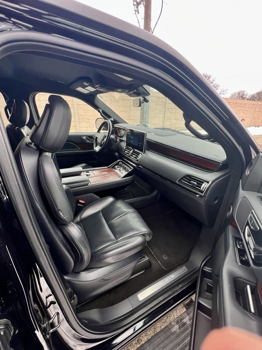 2022 Lincoln Navigator 4th Gen - Image 12 of 14