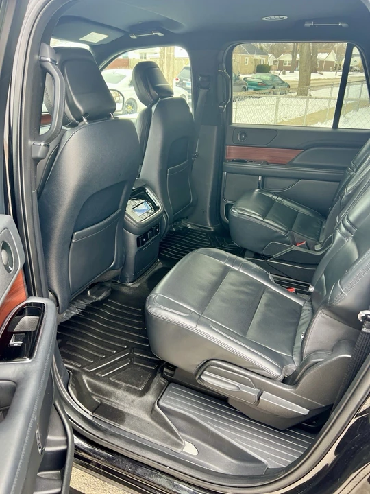 2022 Lincoln Navigator 4th Gen - Image 10 of 14