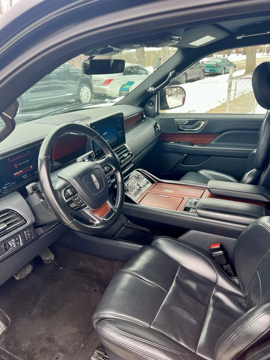 2022 Lincoln Navigator 4th Gen - Image 11 of 14