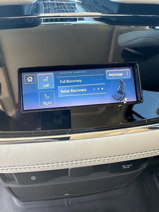 2022 Lincoln Navigator 4th Gen - Image 15 of 21