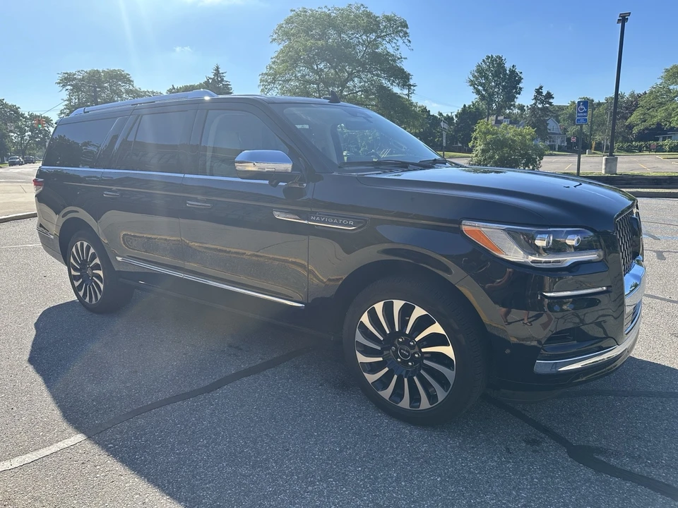 2022 Lincoln Navigator 4th Gen - Image 6 of 21